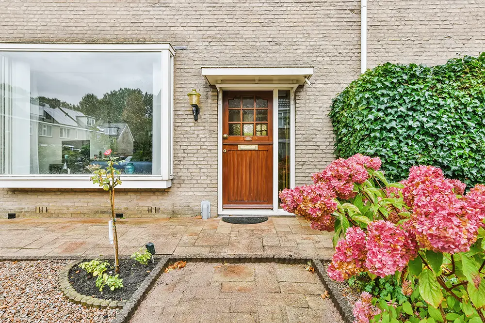 Well Maintained Front Garden